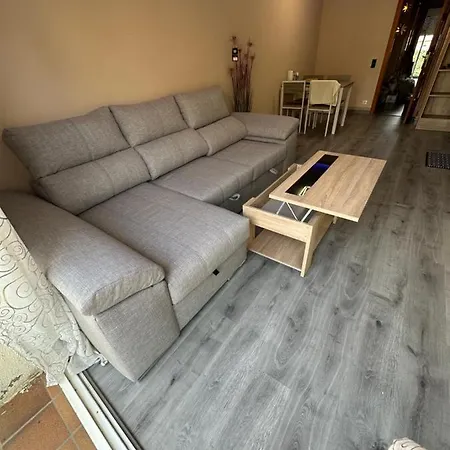 Duplex En Centro De カレーリャ